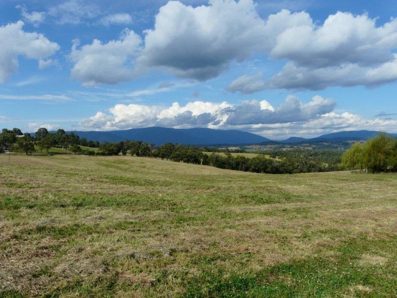 680 Beenak Road, Seville VIC 3139