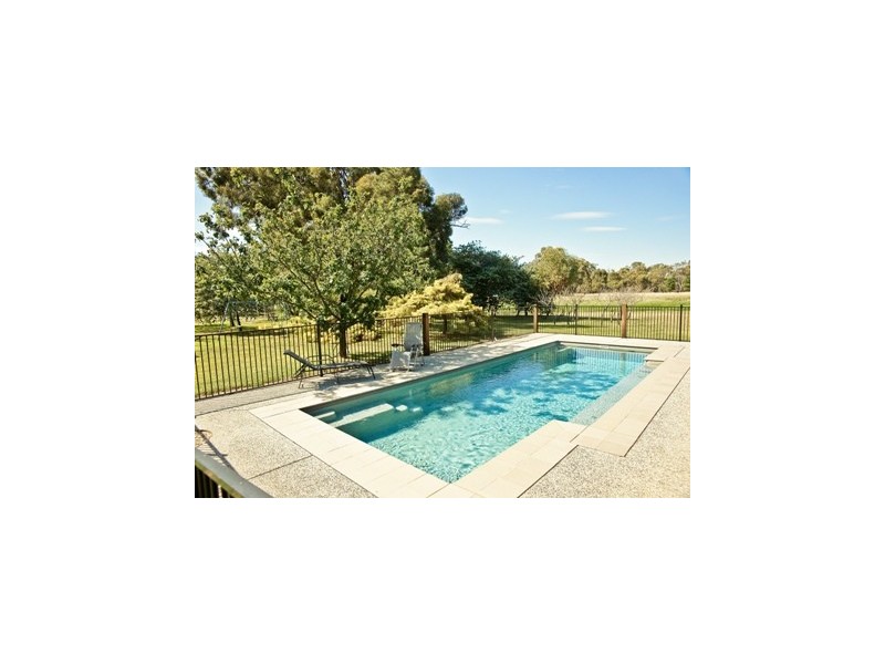 49 MATHESON  ROAD, Echuca VIC 3564