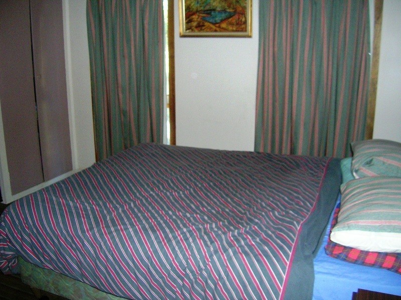 6 Fifth St, Eildon VIC 3713