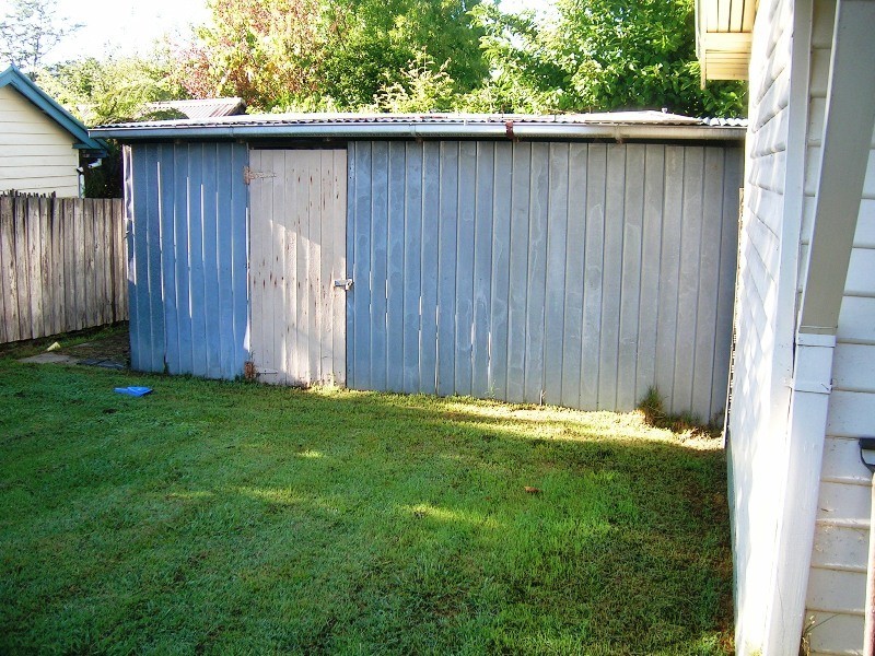 6 Fifth St, Eildon VIC 3713