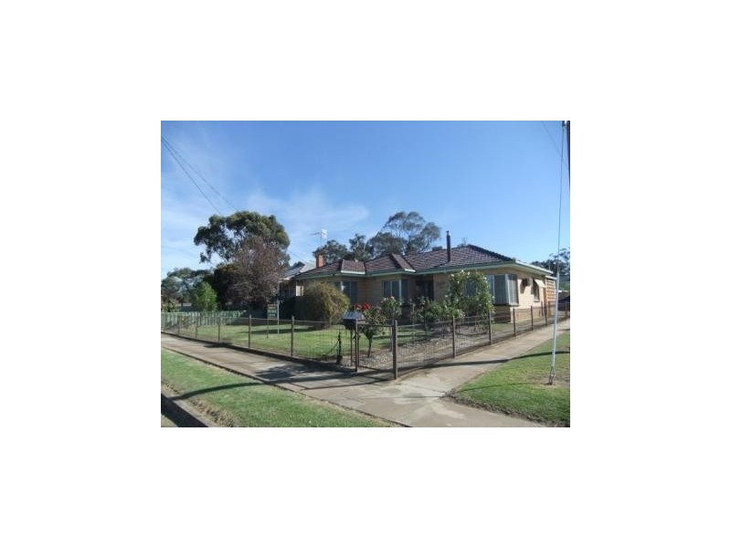 12 Melbourne Road, St Arnaud VIC 3478