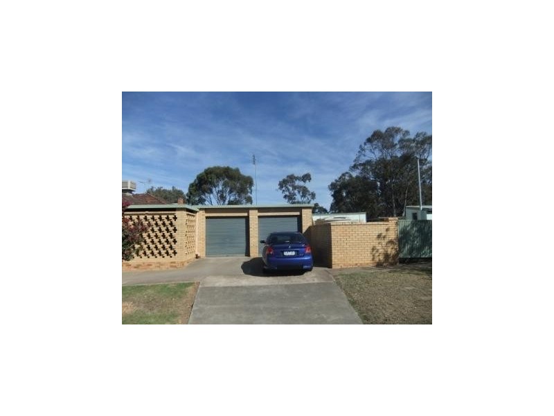 12 Melbourne Road, St Arnaud VIC 3478