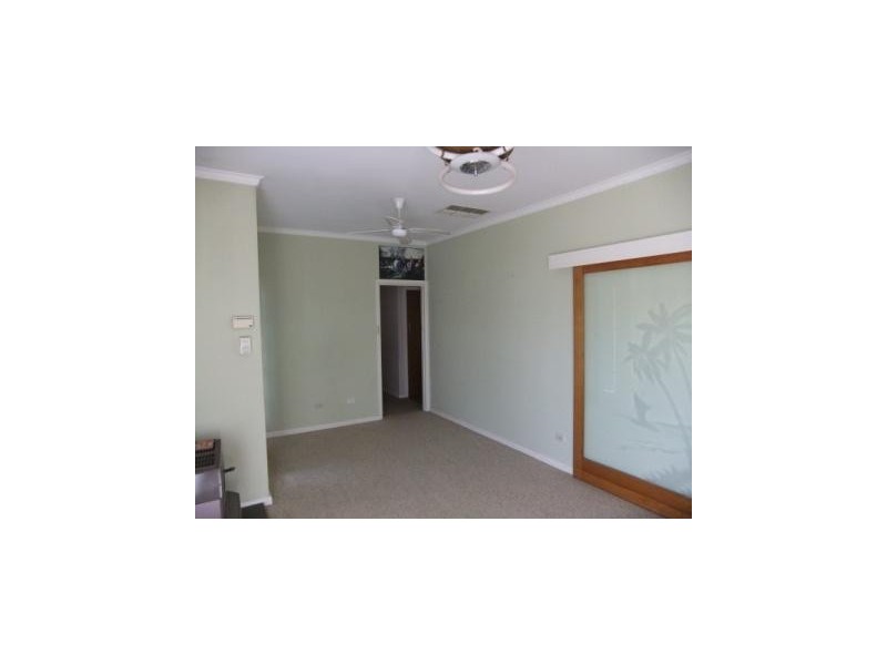 12 Melbourne Road, St Arnaud VIC 3478