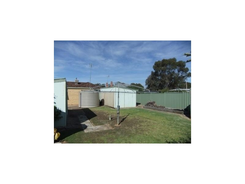 12 Melbourne Road, St Arnaud VIC 3478