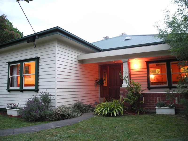 55 Bayley St, Alexandra VIC 3714
