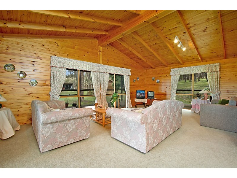 20 Coopers Road, Willowmavin VIC 3764