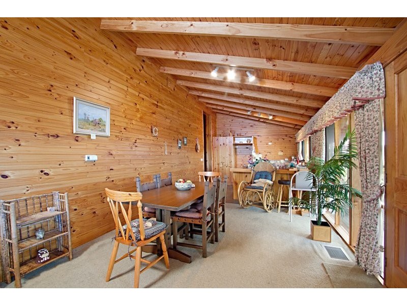 20 Coopers Road, Willowmavin VIC 3764