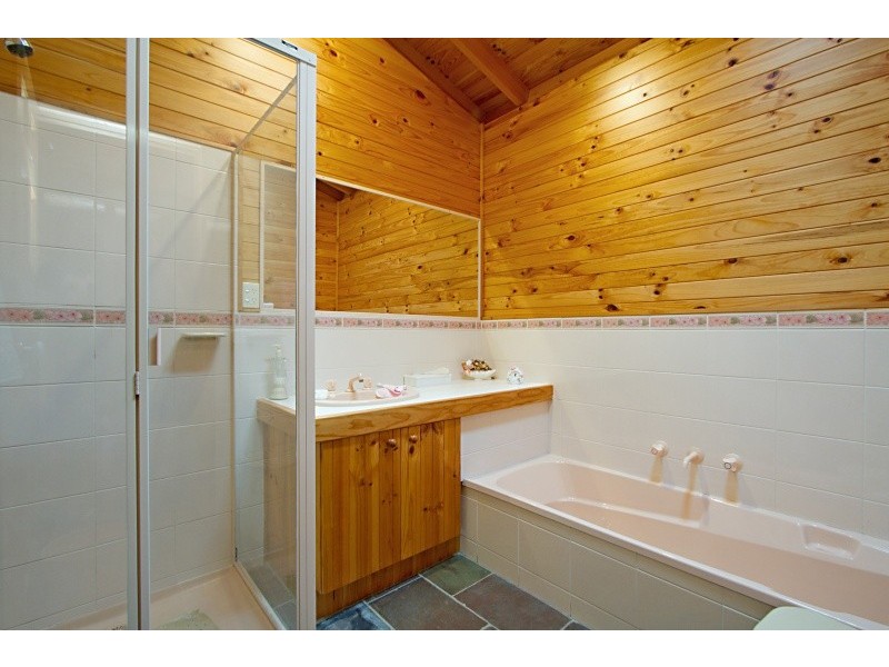 20 Coopers Road, Willowmavin VIC 3764