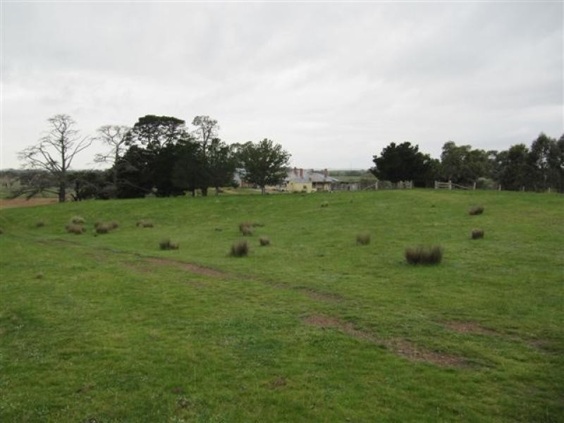 - Greens Ln, Baynton VIC 3444