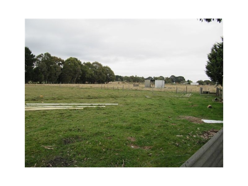 52 Trickeys Ln, Drummond VIC 3461