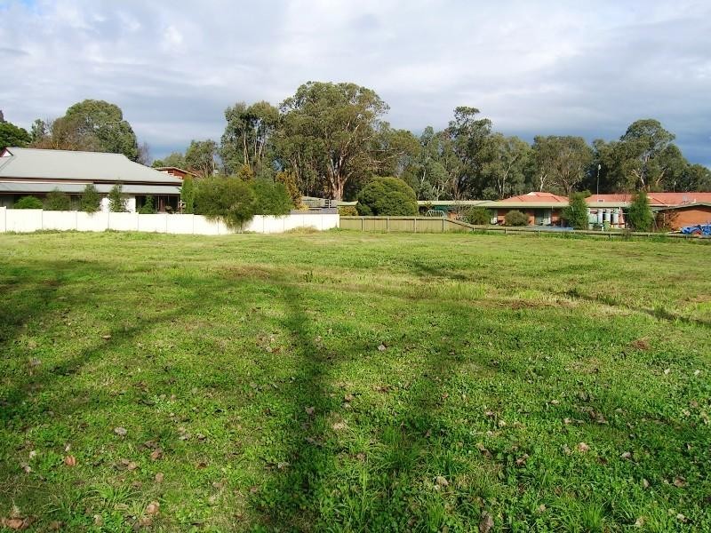 62 Downey St, Alexandra VIC 3714