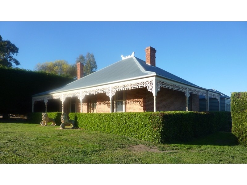 - Sutton Grange Road, Elphinstone VIC 3448