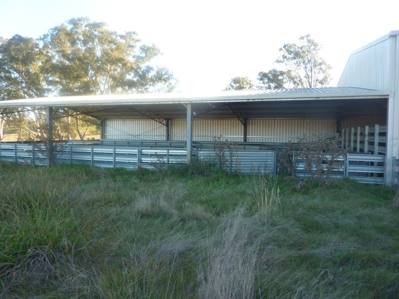 - Sutton Grange Road, Elphinstone VIC 3448