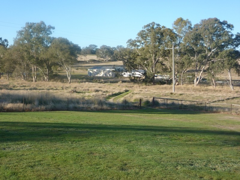 - Sutton Grange Road, Elphinstone VIC 3448