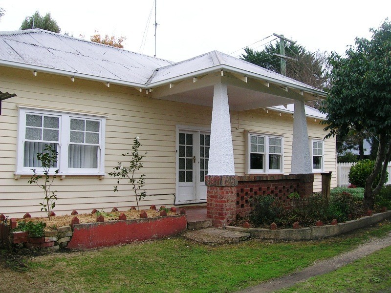 4 Aitken St, Alexandra VIC 3714