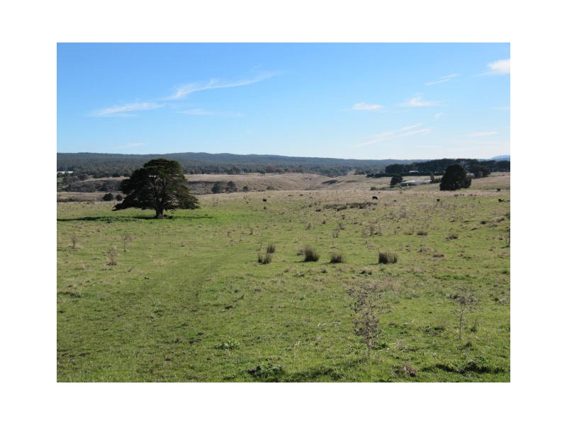 - Crn Conlans Rd, Old Calder Highway, Taradale VIC 3447