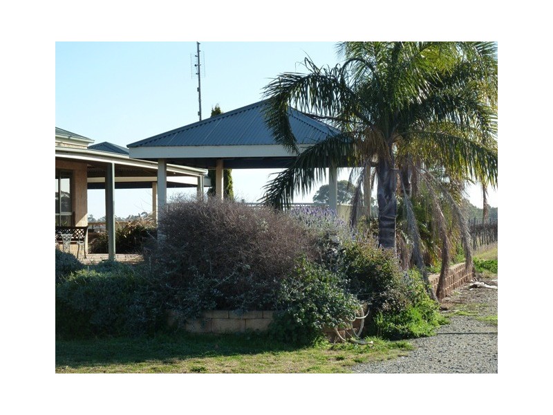 446 Perricoota Road, Moama NSW 2731
