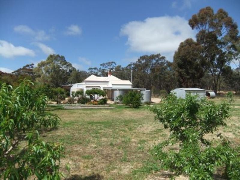 18 Queen Street, St Arnaud VIC 3478