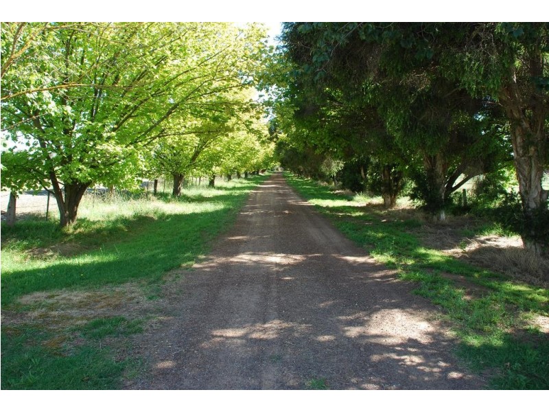 77 Wahring – Euroa Rd, Wahring VIC 3608