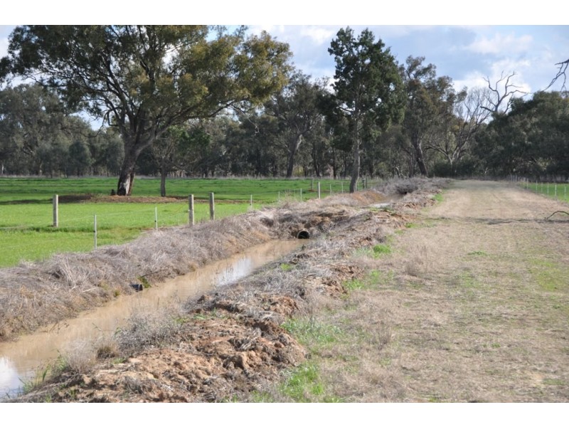 63 Sloleys Bridge Road, Numurkah VIC 3636