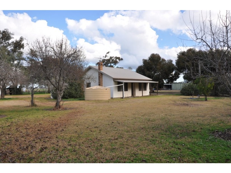 63 Sloleys Bridge Road, Numurkah VIC 3636