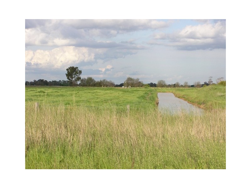 Lot 1 Cnr Moore and Rochester Strathallen rd, Rochester VIC 3561