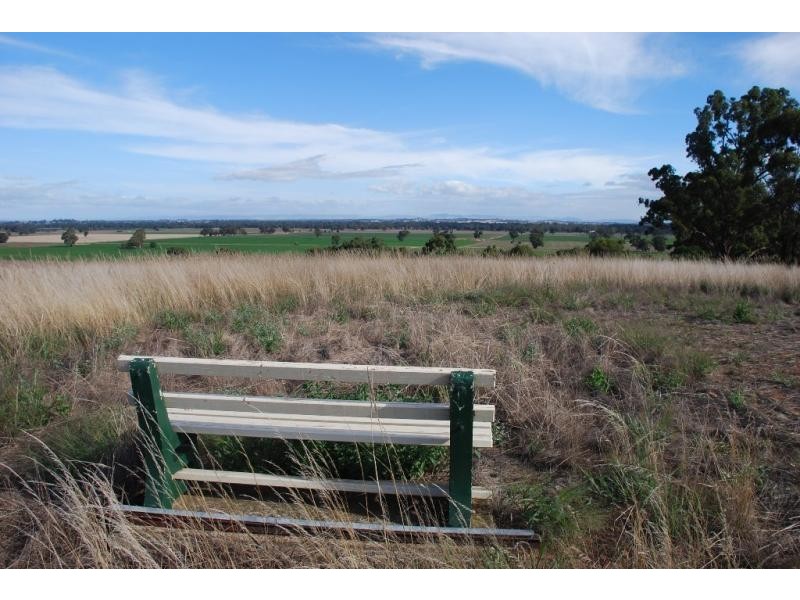 255 Midland Deviation Road, Cosgrove South VIC 3631