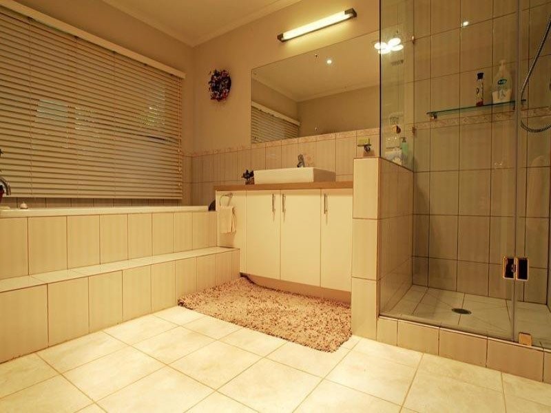 - Boundary Road, Coldstream VIC 3770