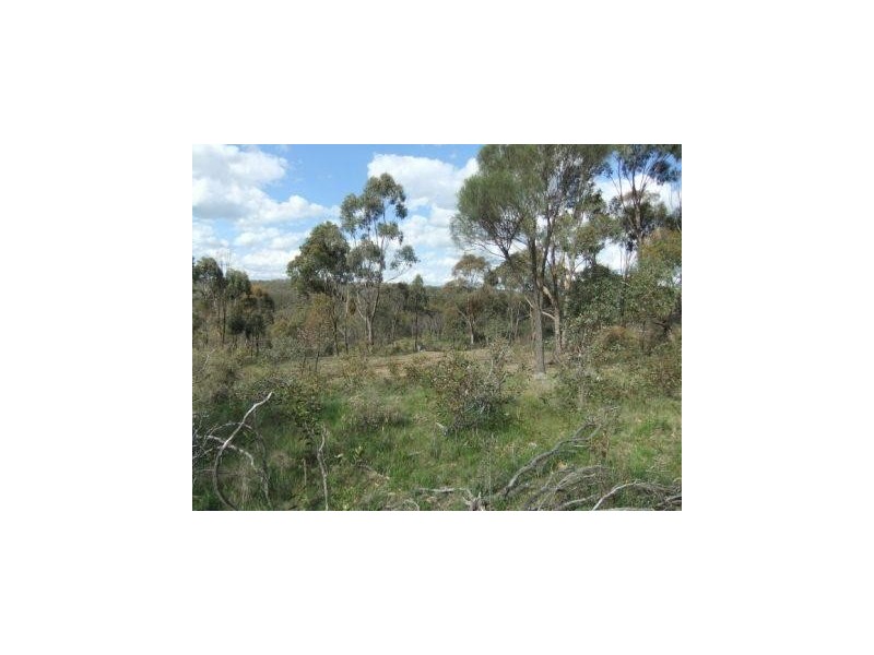 * Jung yet Road, St Arnaud VIC 3478