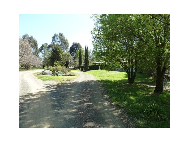 171 Mitchell Rd, Echuca VIC 3564