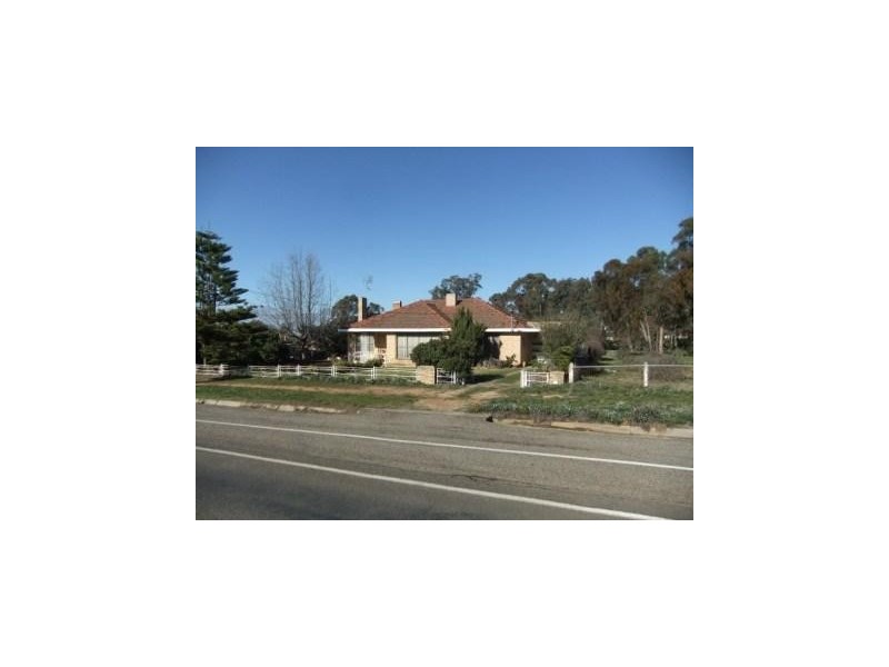 41 Northwestern Road, St Arnaud VIC 3478