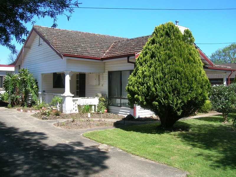 10 Johnston St, Alexandra VIC 3714