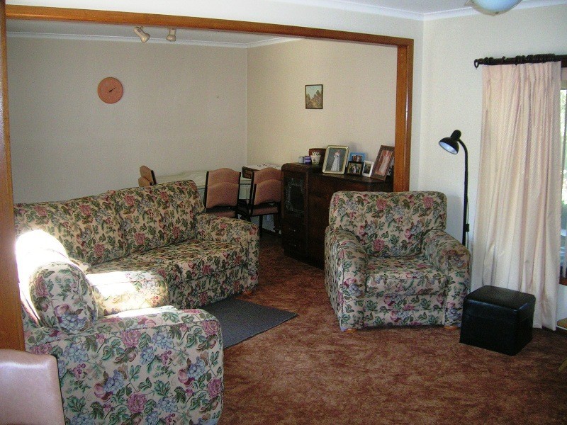 10 Johnston St, Alexandra VIC 3714