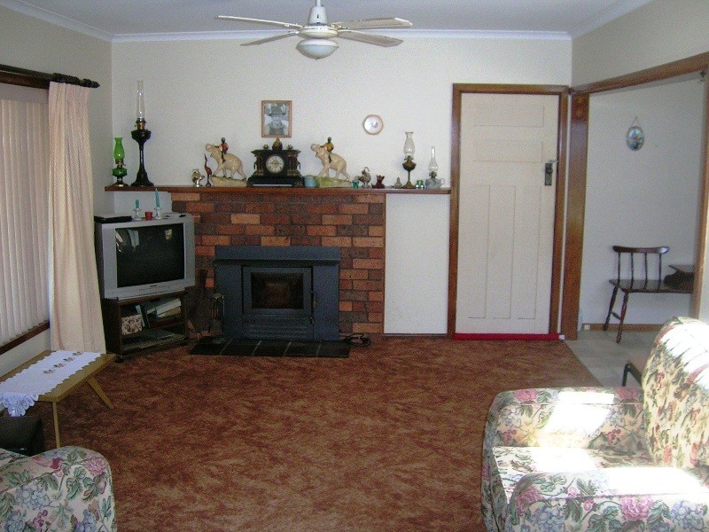 10 Johnston St, Alexandra VIC 3714