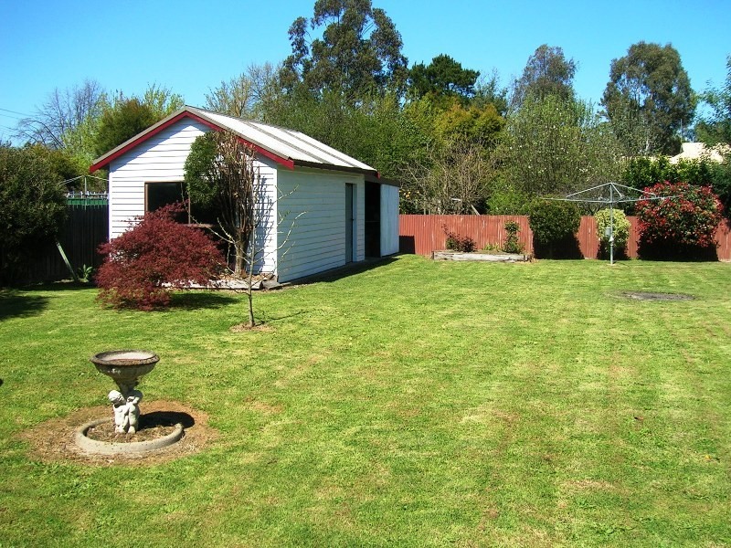 10 Johnston St, Alexandra VIC 3714