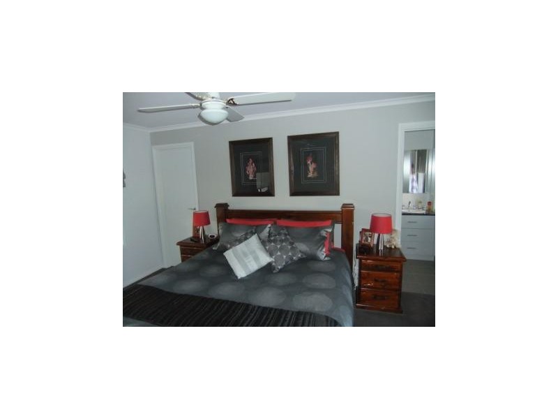 31 Canterbury Street, St Arnaud VIC 3478