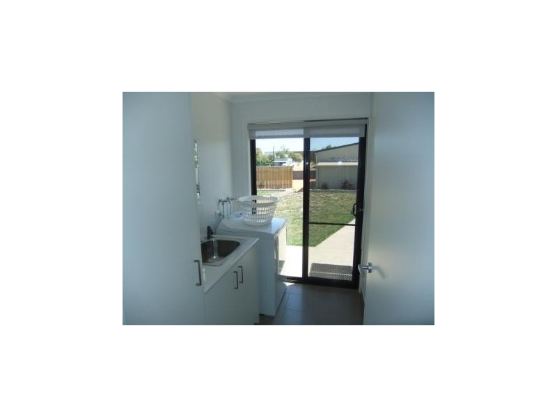 31 Canterbury Street, St Arnaud VIC 3478