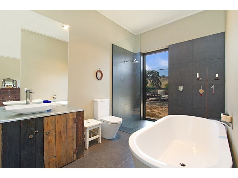 1323 Tarcombe Road, Avenel VIC 3664