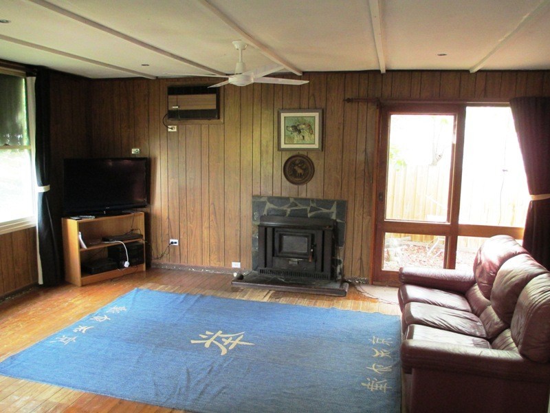 24 Hillside Avenue, Eildon VIC 3713