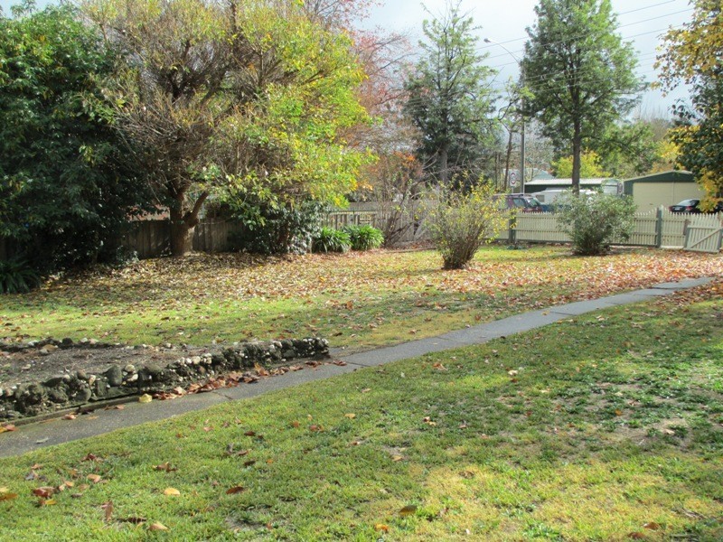 6 Aitken St, Alexandra VIC 3714