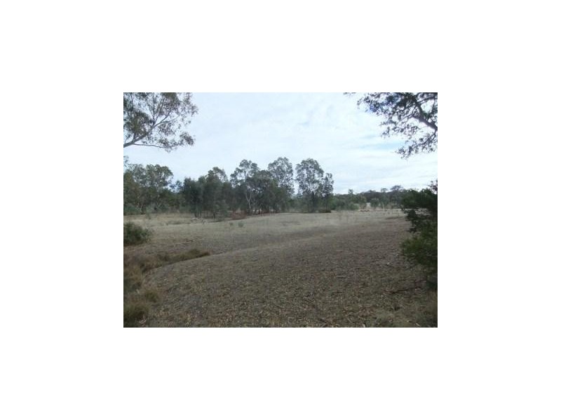 * Sunraysia Highway, Stuart Mill VIC 3478