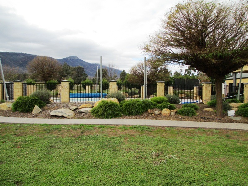 5 South Cathedral Lane, Buxton VIC 3711