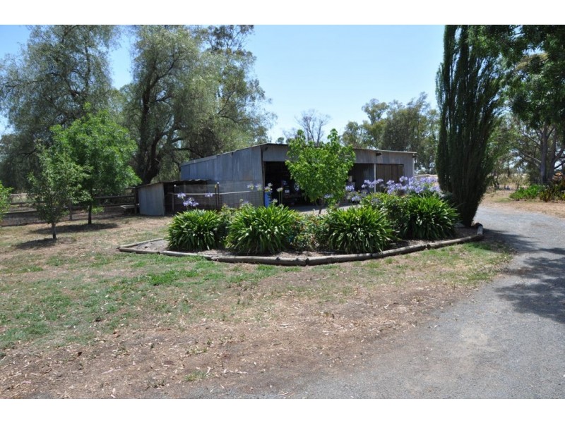 460 West Bunbartha Road, Tallygaroopna VIC 3634