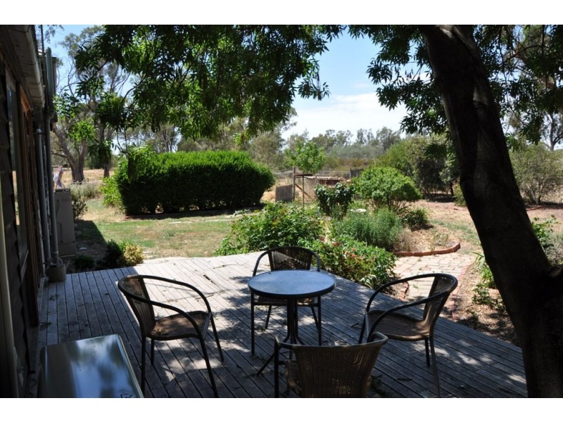 460 West Bunbartha Road, Tallygaroopna VIC 3634