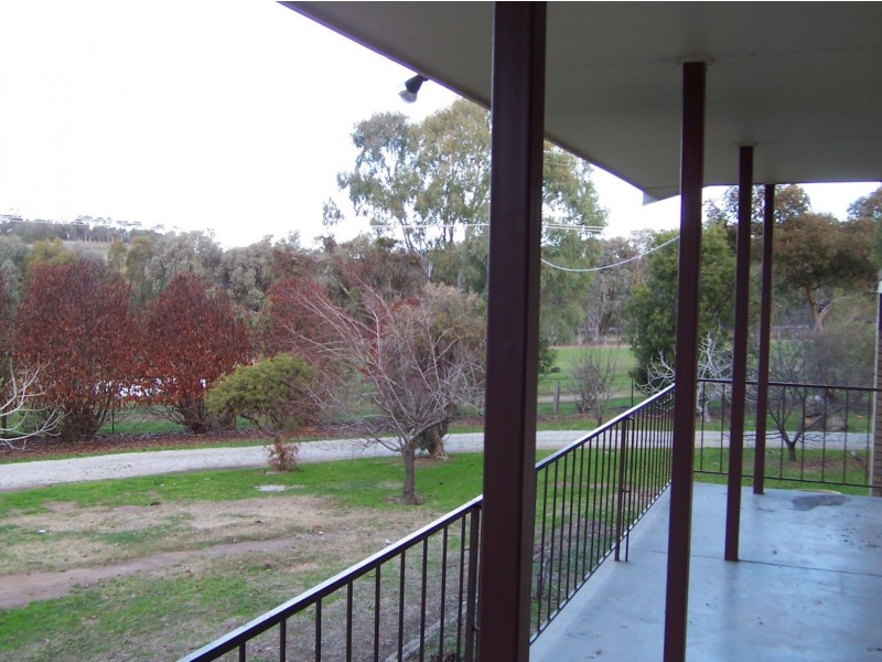 107 Old Hume Highway, Glenrowan VIC 3675