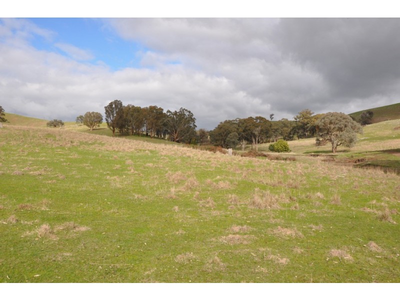 1480 Highlands Road, Whiteheads Creek VIC 3660