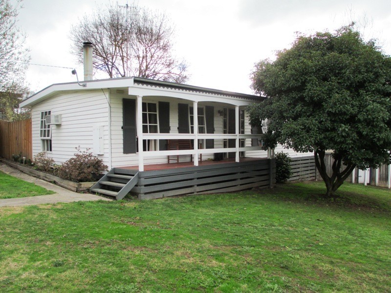 11 Downey St, Alexandra VIC 3714