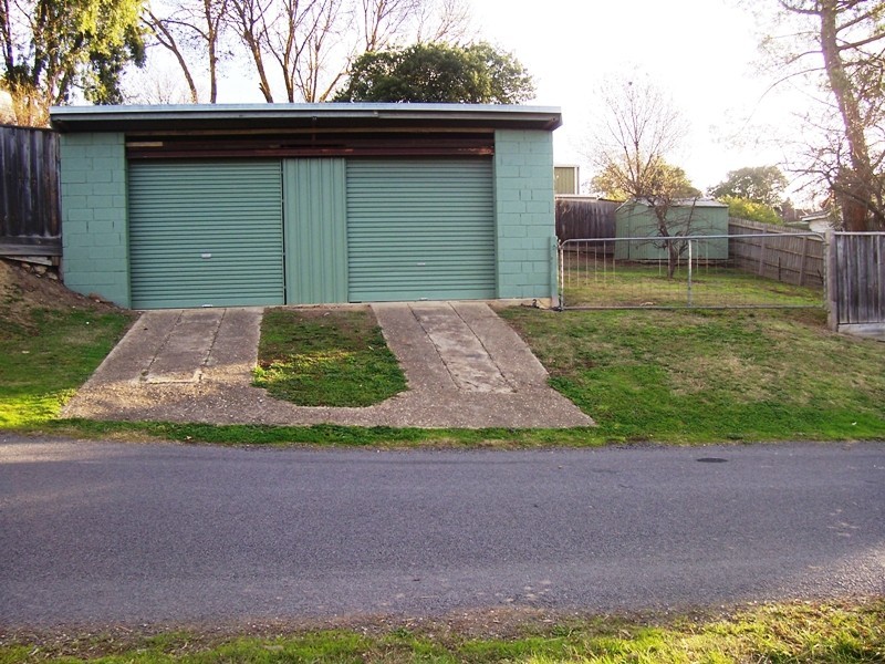 11 Downey St, Alexandra VIC 3714