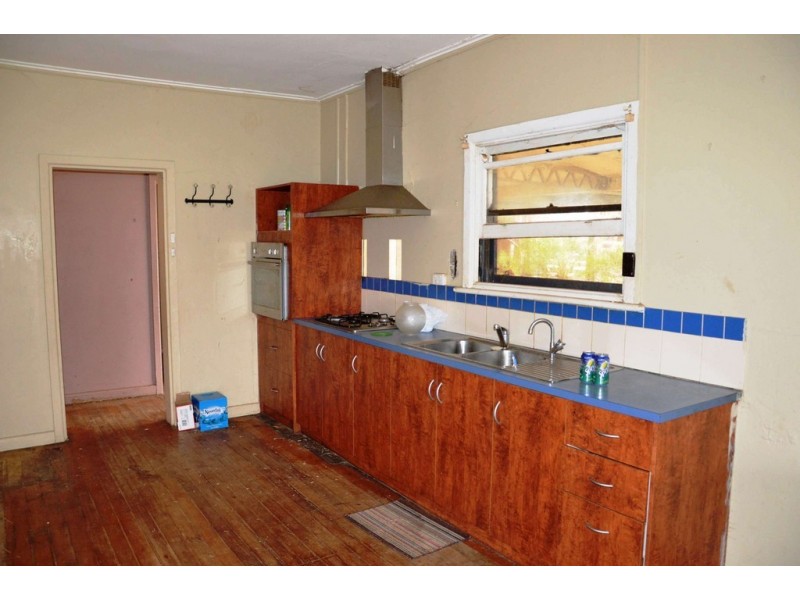 - Sturt Highway, Euston NSW 2737