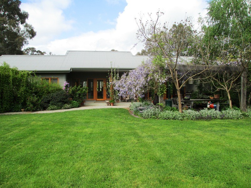 32 McMartins Road, Alexandra VIC 3714